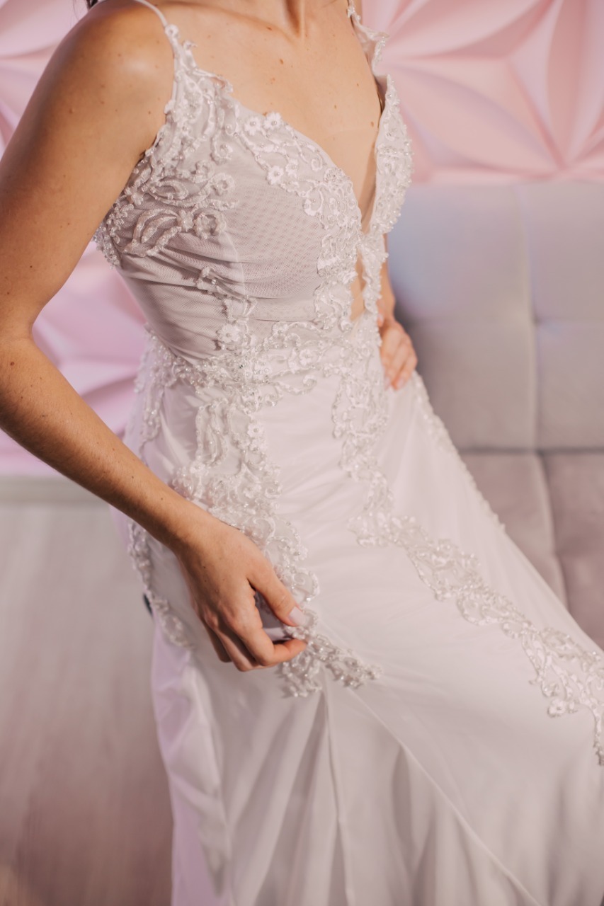 cintura de vestido branco