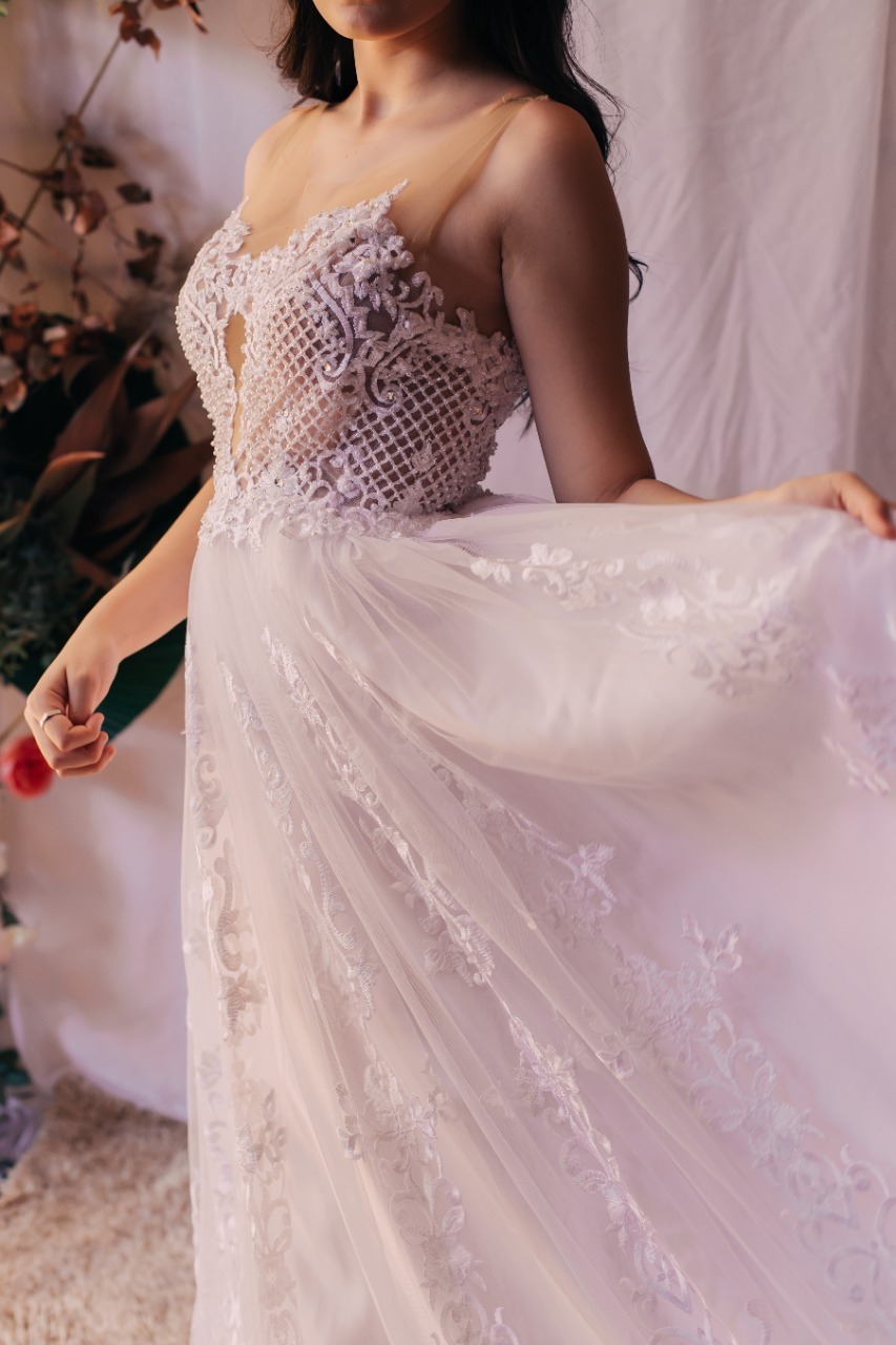 vestido branco florido