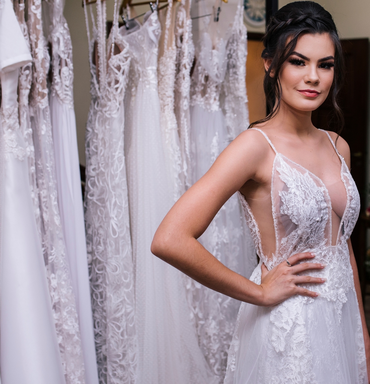 Vestidos de noiva sob medida e a pronta entrega para locação.
Todos confeccionados em nosso atelier com muito amor e dedicação.