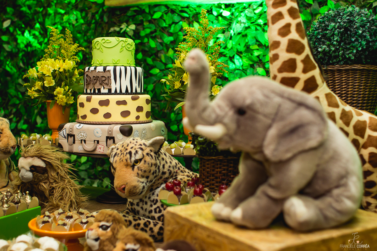 Decoração de aniversário de 1 aninho com o tema safari