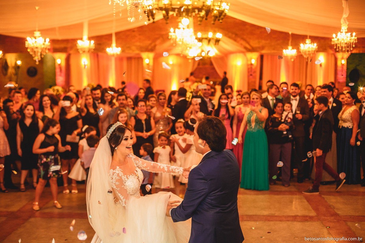 DANÇA DOS NOIVOS