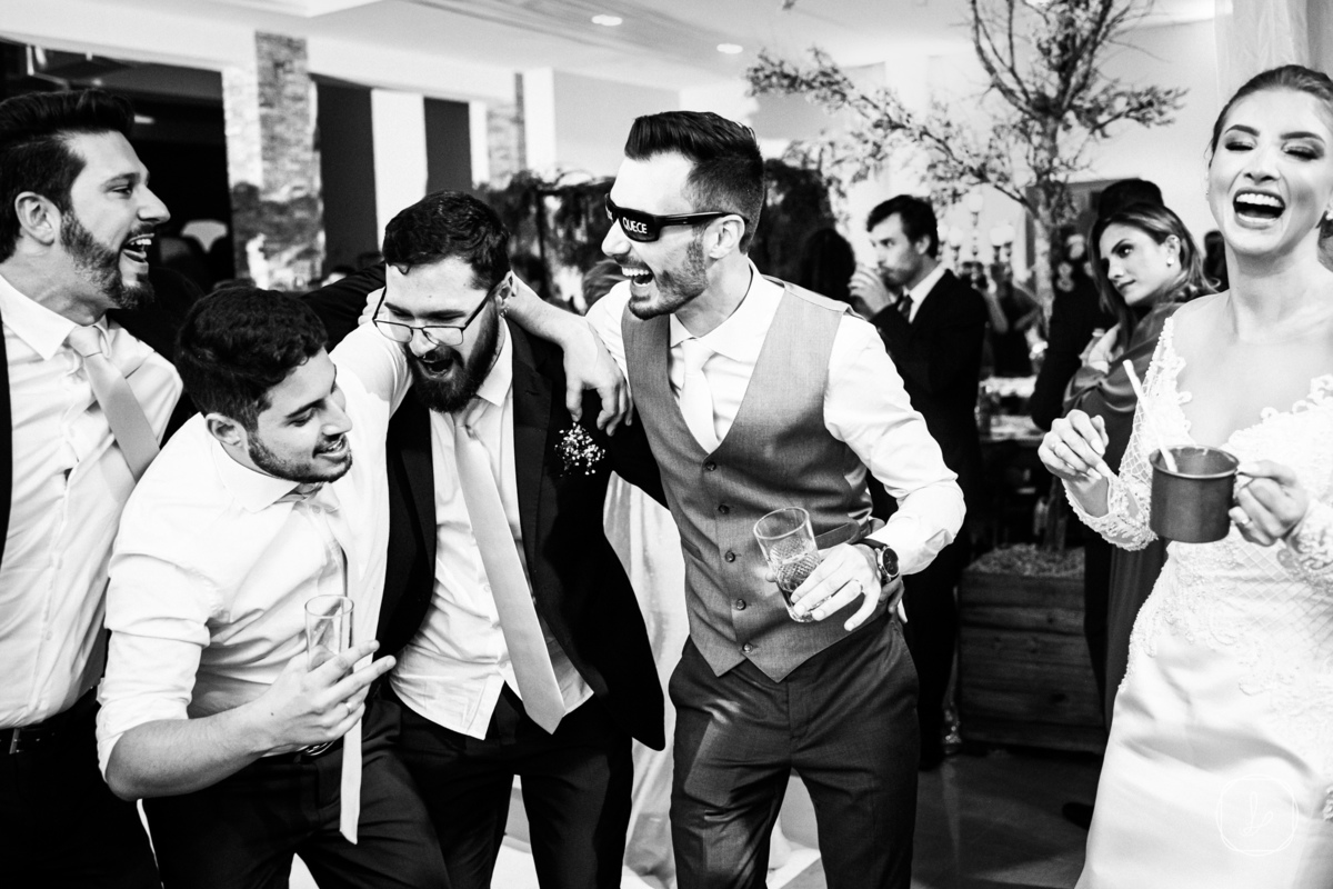 casamentoemvacaria,vanessawonsovicz,casamentoemvinicola,vacaria,solainepiccoli,vinicolacampestre,ltmfilmes,pordosol,melhoresfotosdecasamento,casamentoclassico,