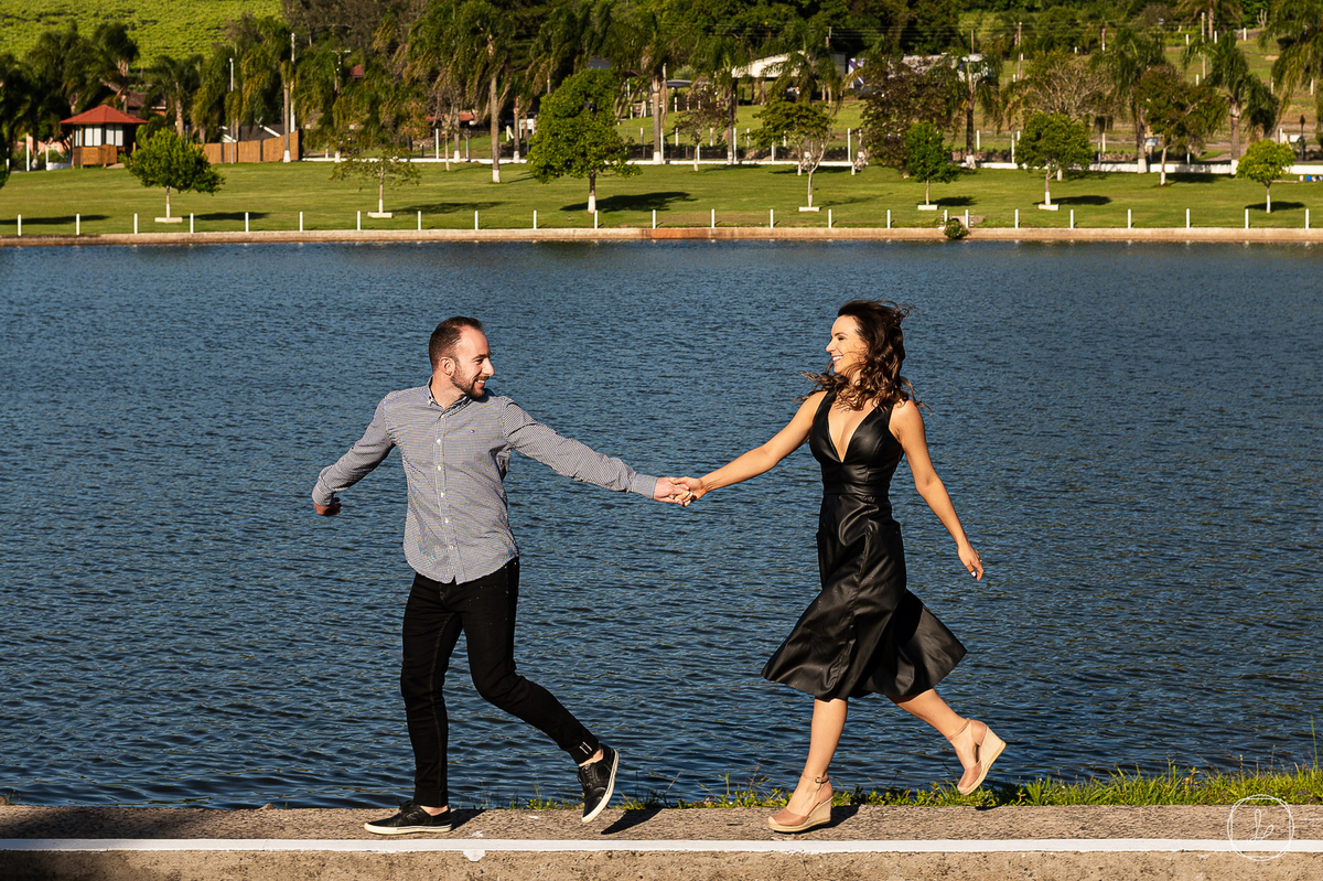 ensaioprecasamento,casalcomcachorro,prewedding,serragaucha,adegadomcamilo,fotosnavinicola,melhorfotografodaserragaucha,caxiasdosul,carlosbarbosa,fotosdecasal