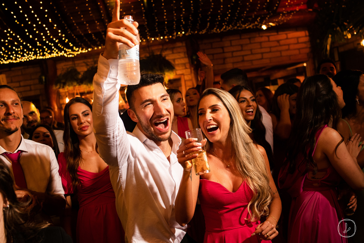 camattieventos,casamentonoceleiro,casamentodedia,cerimoniaaoarlivre,fotografodecasamentocaxiasdosul,melhoresfotosdecasamento,fotograforeferencia,anadottoatelier,celebri,galiottofilmes,bandasantopagode,carlabarcellos,camatti,extremeshowbar,tequilaemcasamen