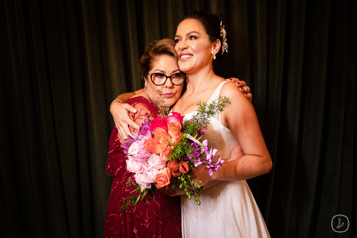 nosestudiodabeleza,lisfaria,katianalorandi,ciccaxias,casamentoemcaxias,melhorfotografodaserra,fotografonaserragaucha,casamentonaserragaucha,casamentoclassico,casamentoemigreja,noivascabeloencaracolado,fotosespontaneasdecasamento