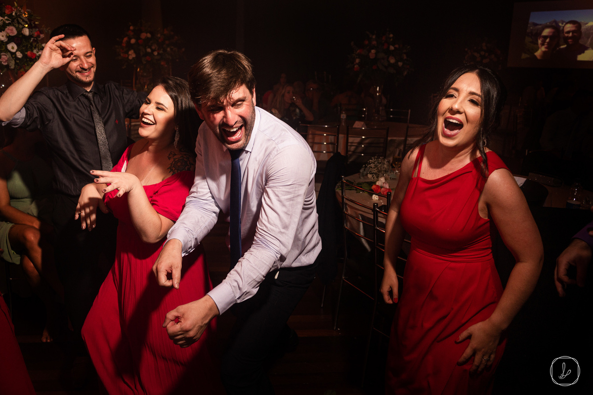 nosestudiodabeleza,lisfaria,katianalorandi,ciccaxias,casamentoemcaxias,melhorfotografodaserra,fotografonaserragaucha,casamentonaserragaucha,casamentoclassico,casamentoemigreja,noivascabeloencaracolado,fotosespontaneasdecasamento