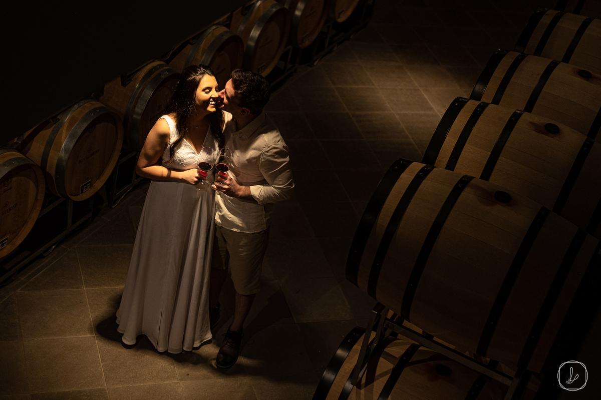 ensaiodecasalnavinicola,donguerino,serragaucha,precasamento,fotografodecasamentoserragaucha,melhoresespumantesdobrasil,ensaioprecasamento,vinhedos,