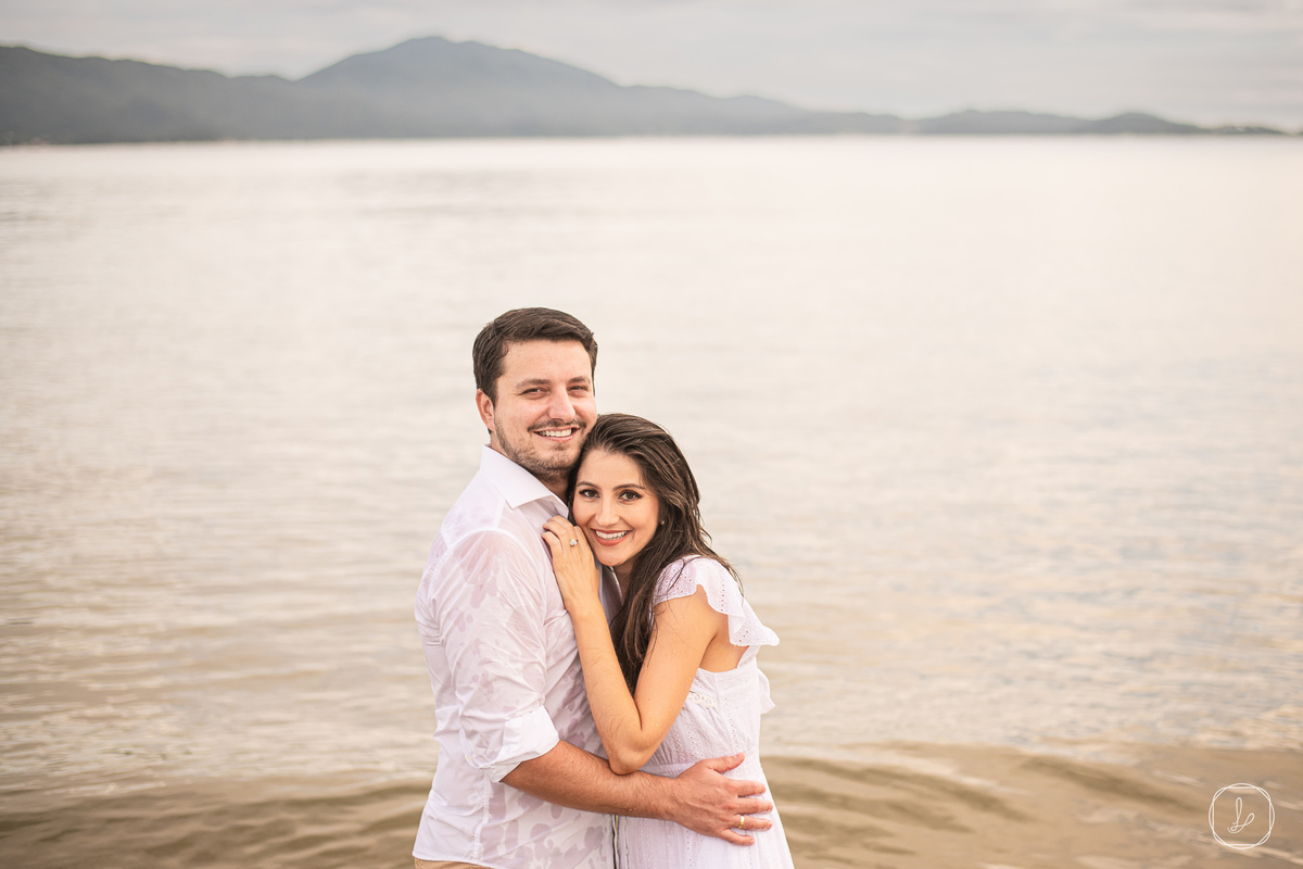ensaioprewedding,ensaiodecasal,ensaioaoamanhecer,praiadadaniela,florianopolis,fotografoemsc,fotosnapraia