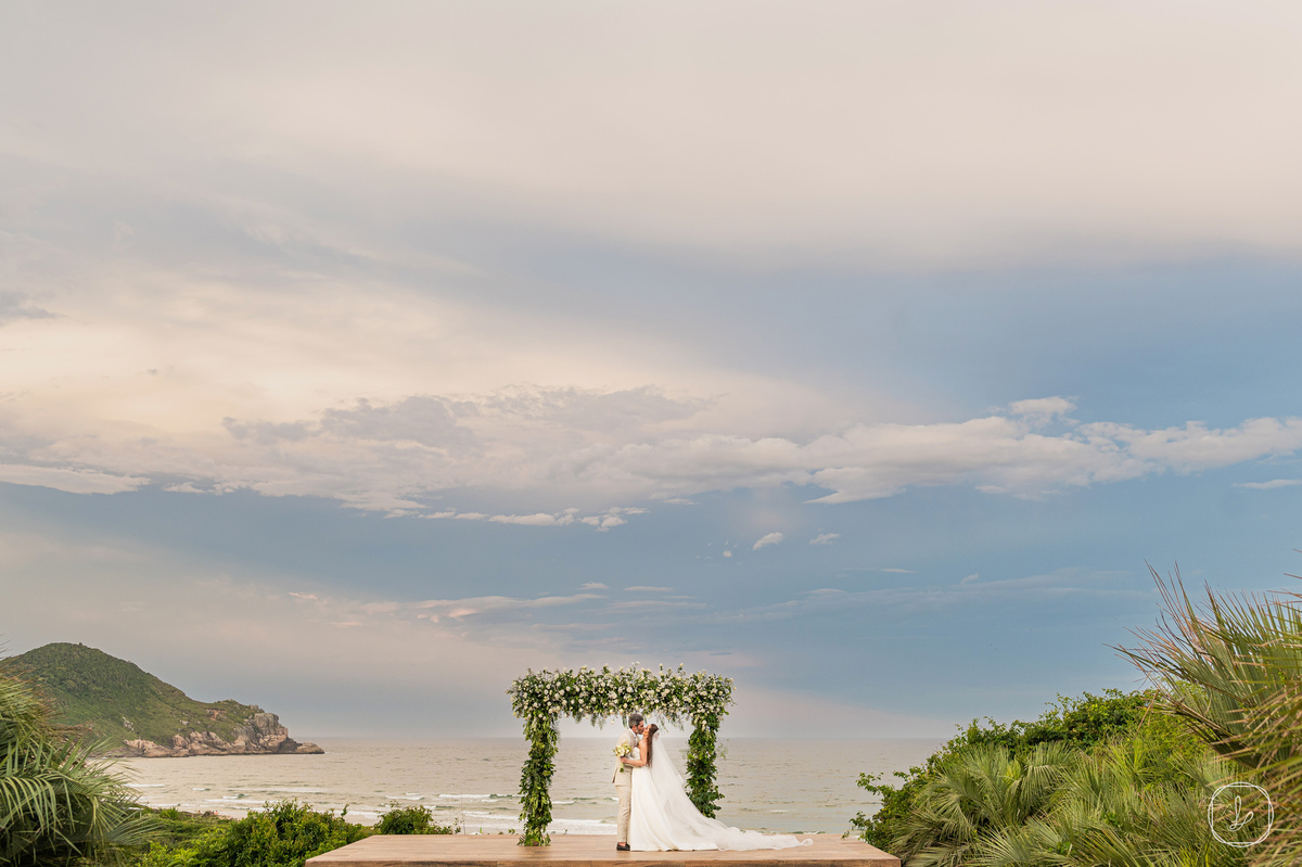 casamentopraiadorosa,carlosbacchi,melhoresvestidosdenoiva,edsoncardoso,cardosofilmes,fazendaverde,ascasamenteirasdorosa,vanessacarra,nosestudiodabeleza,jeffersonhoffmann,thiagomathias,vininetto,titaerafa,armfur,jamesfranca,francieleavila,casamentonapraia,