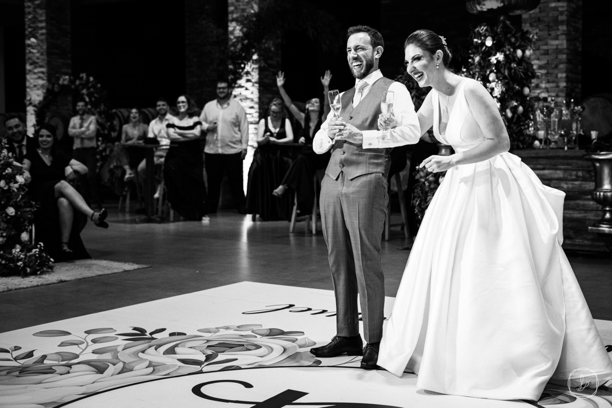 rosaclara,casamarelanoivas,armefur,veraquadros,casamentosexternos,casamentodedia,casamentonavinicola,vinicolacampestre,vacaria,fotografoemvacaria,araujofilmes,melhorescasamentos,casamentoinspiracao,vestidodenoiva,casamentonaserragaucha