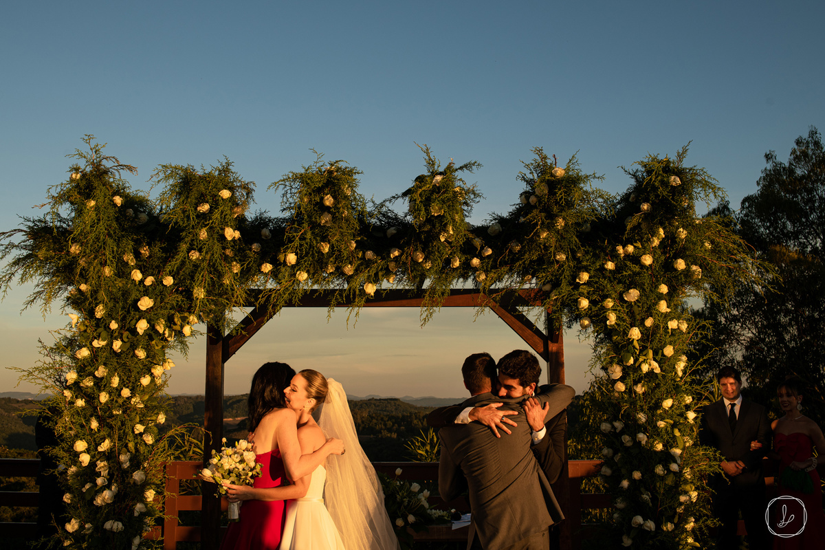 casamentonoaltosdovale,solainepiccoli,gabrielapiccoli,hotelintercity,casamentonaserragaucha,melhoresfotografosserragaucha,cardosofilmes,theroberts,woodlouse,robsonreis,marinaferronatto,nosestudiodabeleza,casamentoemcaxiasdosul