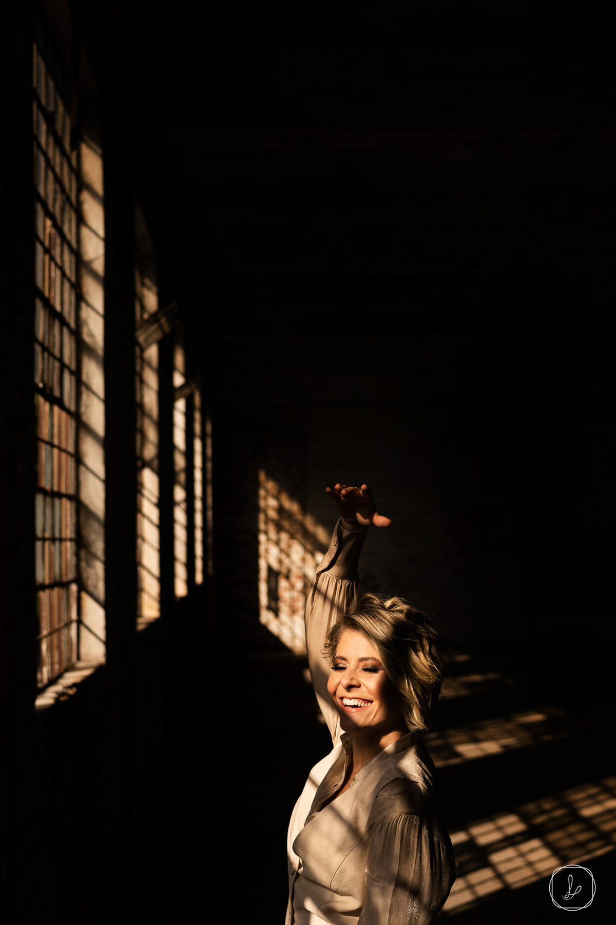 ensaioempoa,ensaioportoalegre,voluntarios3705,ensaioconceitual,retratos,ensaiofeminino,luzesombra,momentweddingfilms,alineevelin,lucaslermen