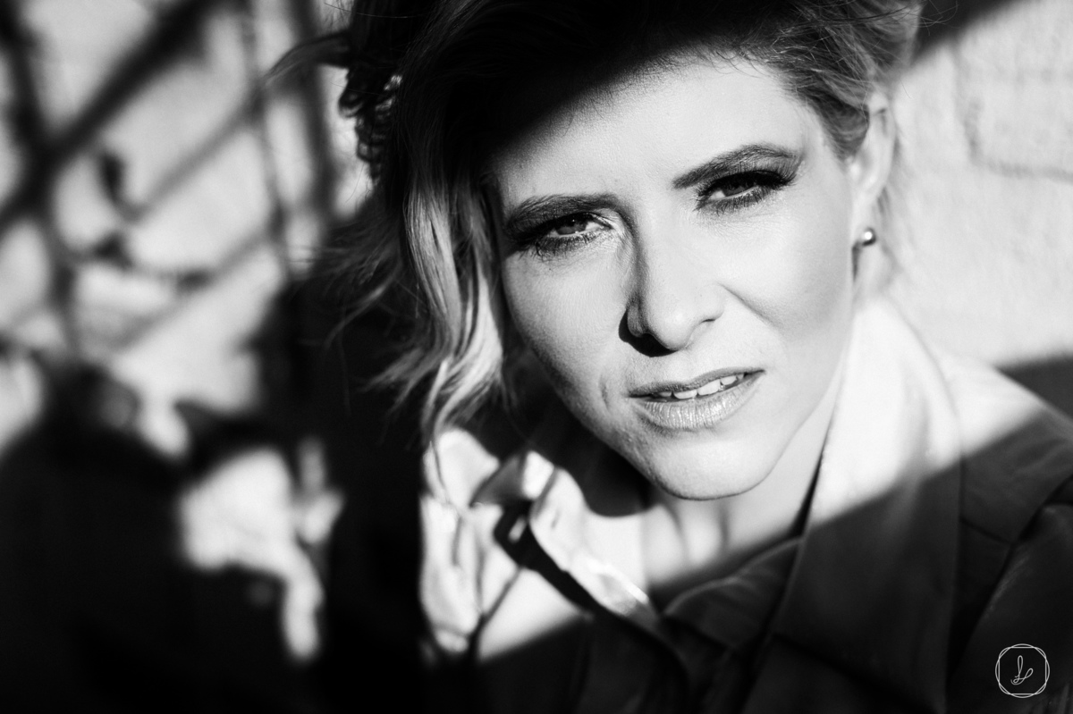 ensaioempoa,ensaioportoalegre,voluntarios3705,ensaioconceitual,retratos,ensaiofeminino,luzesombra,momentweddingfilms,alineevelin,lucaslermen