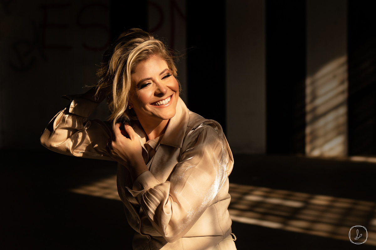 ensaioempoa,ensaioportoalegre,voluntarios3705,ensaioconceitual,retratos,ensaiofeminino,luzesombra,momentweddingfilms,alineevelin,lucaslermen