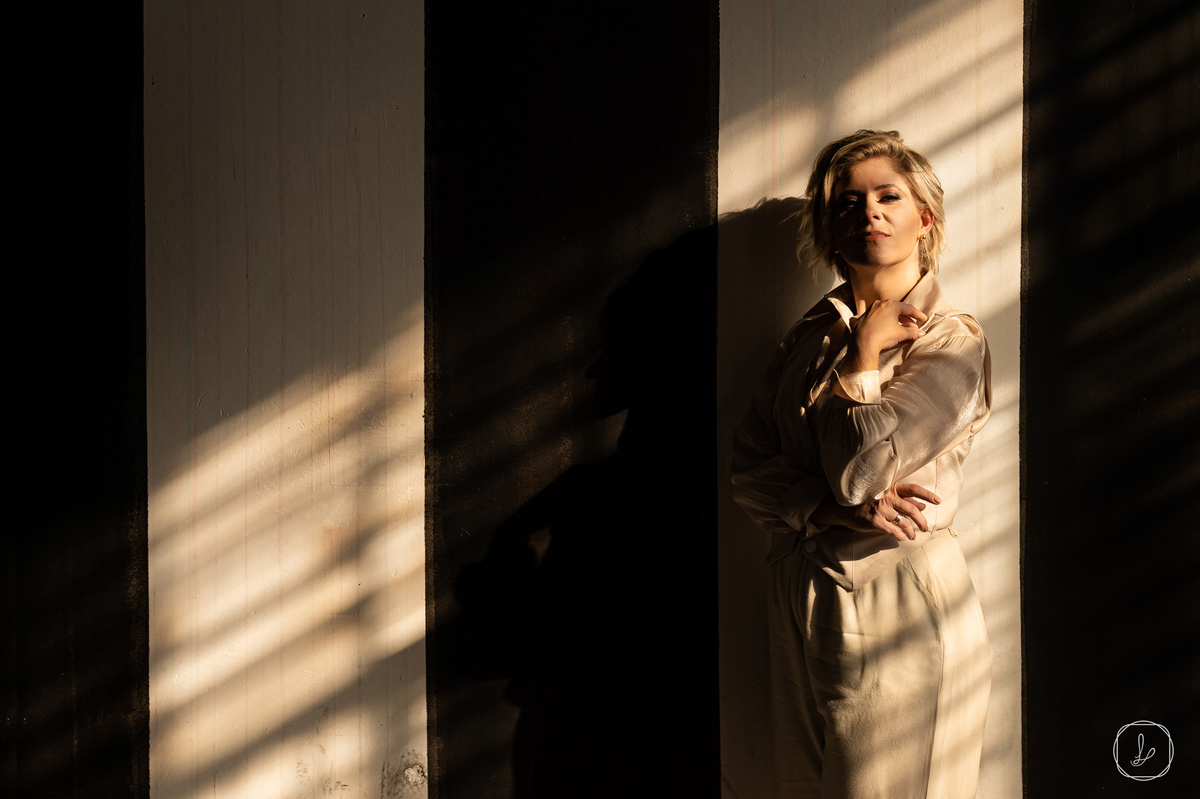 ensaioempoa,ensaioportoalegre,voluntarios3705,ensaioconceitual,retratos,ensaiofeminino,luzesombra,momentweddingfilms,alineevelin,lucaslermen