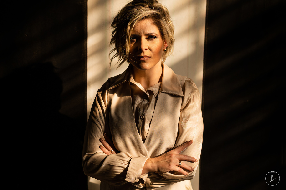 ensaioempoa,ensaioportoalegre,voluntarios3705,ensaioconceitual,retratos,ensaiofeminino,luzesombra,momentweddingfilms,alineevelin,lucaslermen