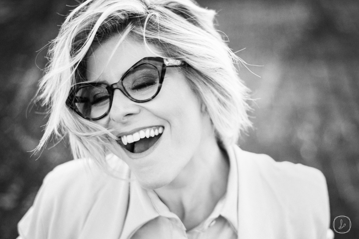 ensaioempoa,ensaioportoalegre,voluntarios3705,ensaioconceitual,retratos,ensaiofeminino,luzesombra,momentweddingfilms,alineevelin,lucaslermen