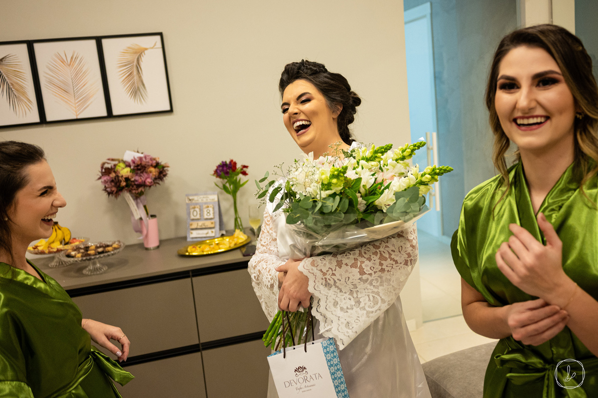 dianemoteler,casamentonaserragaucha,valedosvinhedos,cavebrandalise,paisagensserragaucha,castelonaserragaucha,casamentoemmontebelodosul,casamentonaigreja,denisecolombo,aduana,casaentoclassico