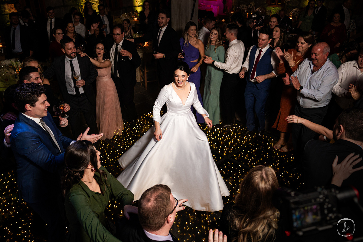 dianemoteler,casamentonaserragaucha,valedosvinhedos,cavebrandalise,paisagensserragaucha,castelonaserragaucha,casamentoemmontebelodosul,casamentonaigreja,denisecolombo,aduana,casaentoclassico