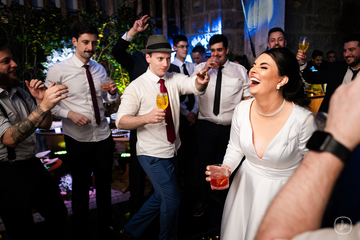 dianemoteler,casamentonaserragaucha,valedosvinhedos,cavebrandalise,paisagensserragaucha,castelonaserragaucha,casamentoemmontebelodosul,casamentonaigreja,denisecolombo,aduana,casaentoclassico