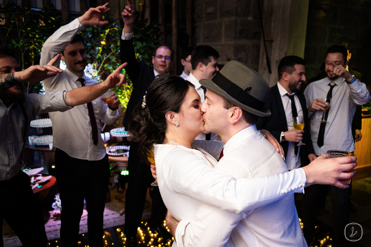 dianemoteler,casamentonaserragaucha,valedosvinhedos,cavebrandalise,paisagensserragaucha,castelonaserragaucha,casamentoemmontebelodosul,casamentonaigreja,denisecolombo,aduana,casaentoclassico