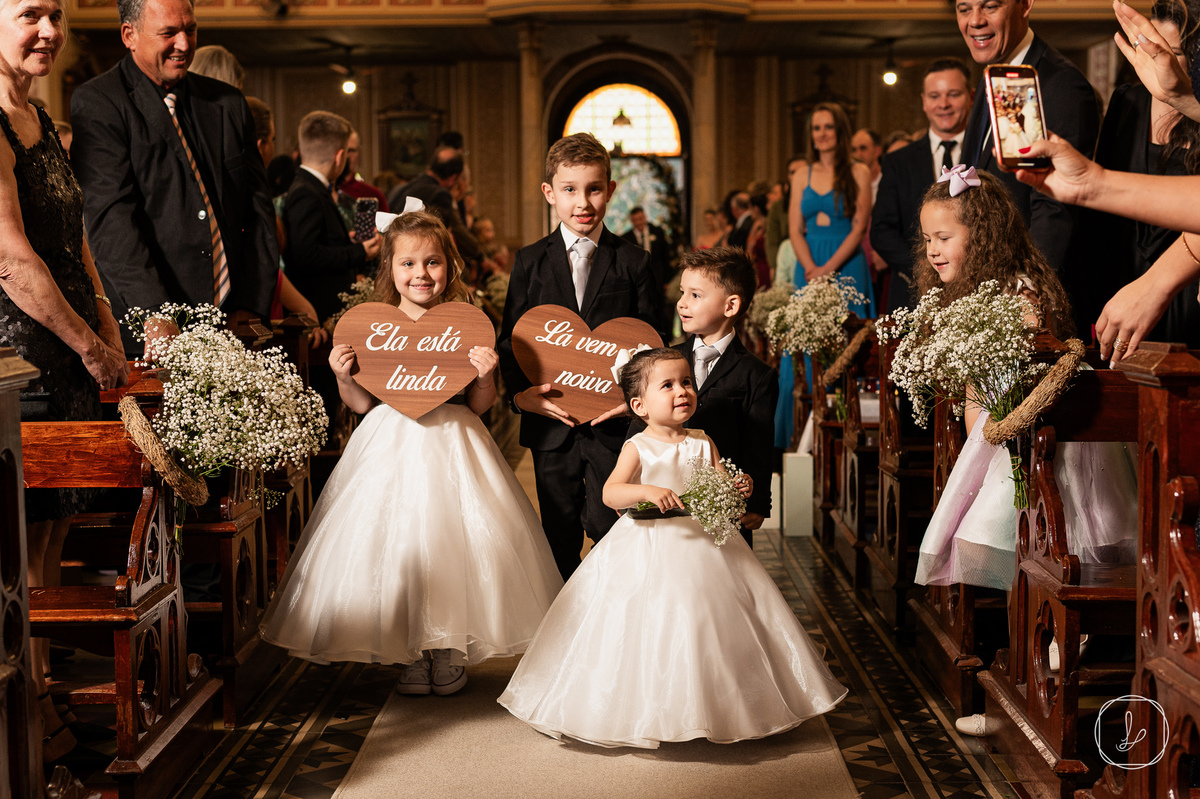 samantanedel,casamentofeliz,casamentonoRS,casamentoemBomPrincipio,casamentoemTupandi,CasamentoValedocai,casamentoclassico,casamentonaigreja,fotografoRS,fotografodecasamento,invesnoivas,fotografonoValedoCai,suelenflores,KonzenPlatz,CardosoFilmes,CasaJardim