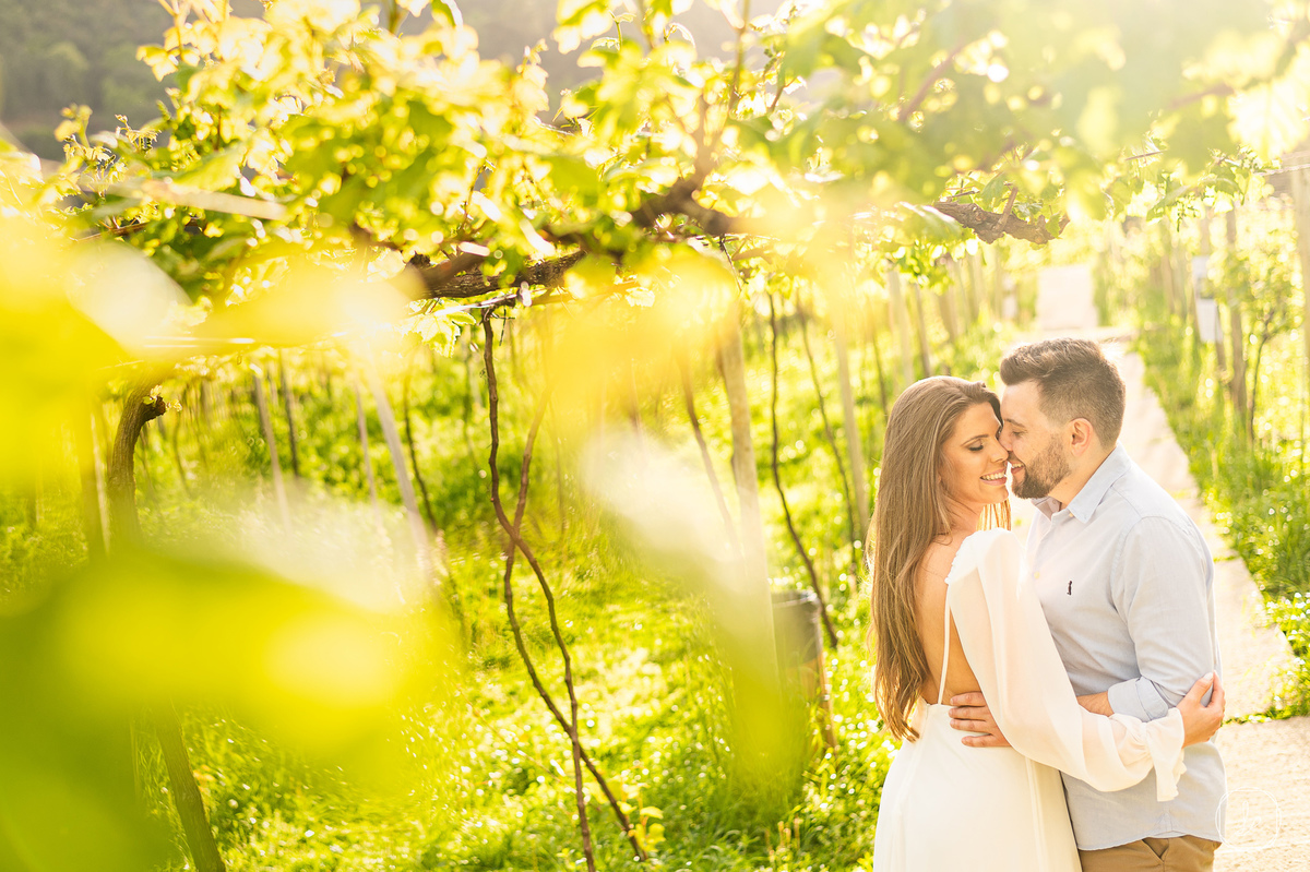 prewedding,precasamento,preweddingnaserragaucha,gramadoecanela,vinicolasserragaucha,jolimont,paisagemromantica,luademel,fotosdecasal,melhoresfotografosserragaucha,fotografonaserragaucha,fotografodecasamentocaxiasdosul,melhorfotografo,fotoscoloridas