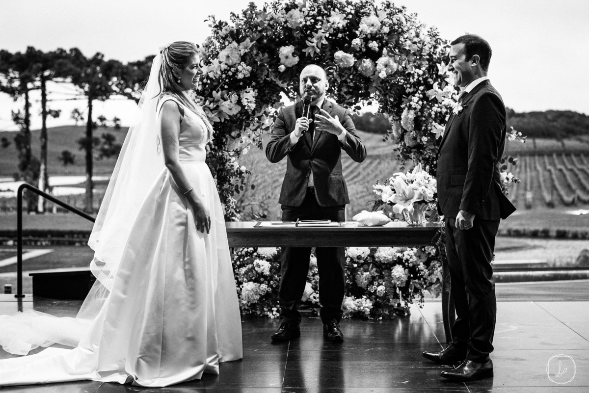 casamentonaserragaucha,casamentovinicolaluizargenta,casamarelanoivas,melhoresfotografosserragaucha,fotografoemfloresdacunha,fotosdecasamento,lugarespracasarserragaucha,dududrinks,nosestudiodabeleza,asmallmann,casamentonavinicola,eguibaldasso,celebrante