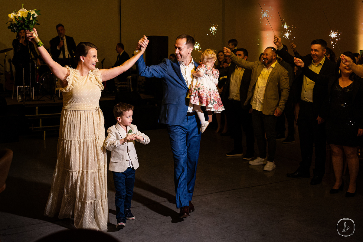 bodasdeestanho,fotografoemfarroupilha,fotografonaserragaucha,melhoresfotosserragaucha,freijaime,paulaprimieri,titaerafa,bandaduble,fredifontana,villafestaseeventos,armazempaper,cazzareeventos,janineperini,fuelentretenimento,milorenzatti,impactosonorizacao