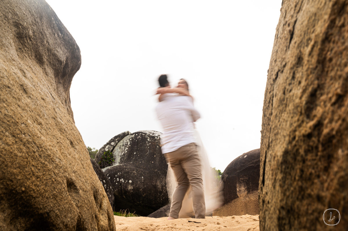 ensaioprecasamento,prewedding,ensaionapraia,fotosdecasal,balneariocamboriu,fotografodecasamentors,fotografodecasamentoemsc,praiadoestaleiro,vacaria,melhoresfotosdecasais