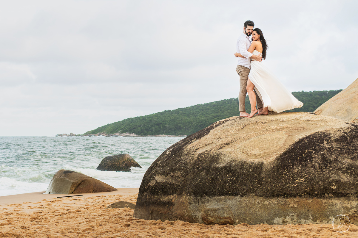 ensaioprecasamento,prewedding,ensaionapraia,fotosdecasal,balneariocamboriu,fotografodecasamentors,fotografodecasamentoemsc,praiadoestaleiro,vacaria,melhoresfotosdecasais