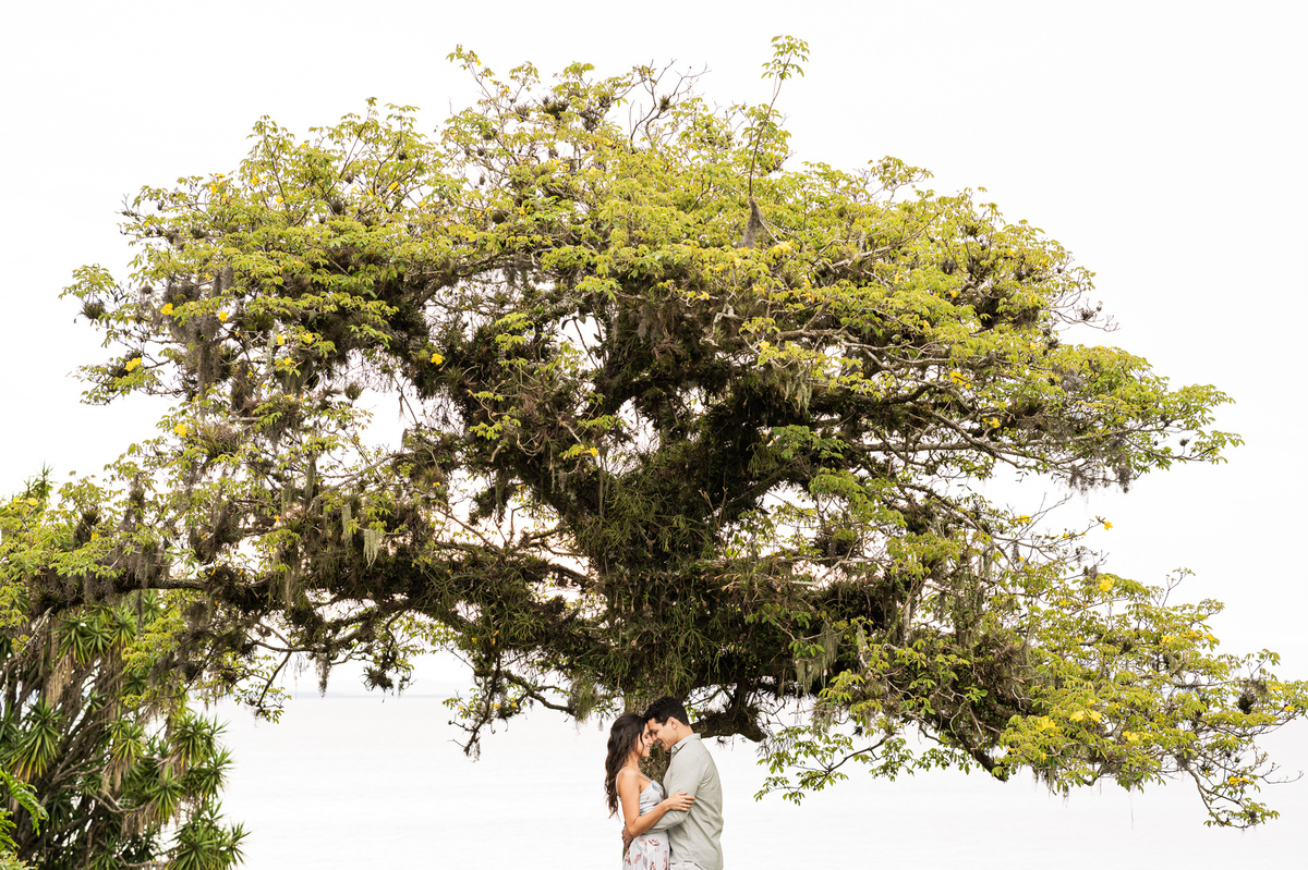 ensaioprewedding,obutia,fotografodecasamentors,fotografodecasamentoportoalegre,melhoresfotosdecasamento,ensaiodecasal,fotoscomcachorros,fotosespontaneas