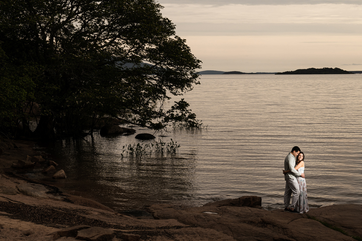 ensaioprewedding,obutia,fotografodecasamentors,fotografodecasamentoportoalegre,melhoresfotosdecasamento,ensaiodecasal,fotoscomcachorros,fotosespontaneas