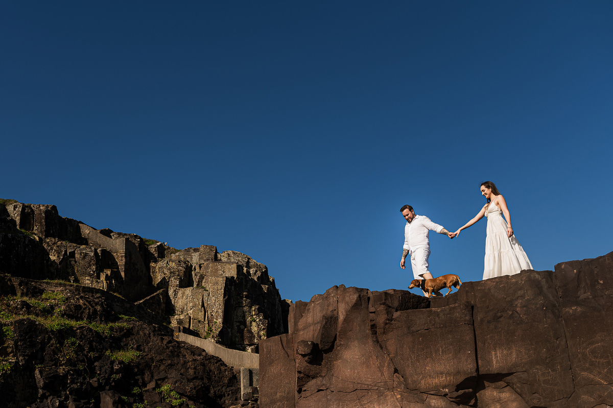 ensaioprecasamento,prewedding,torres,fotosdecasalnapraia,casamentonapraia,fotografodecasamentors,fotografodecasamentonoriograndedosul,melhorespraiasriorandedosul,fotosdecasalcomcachorro