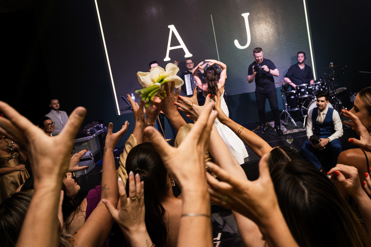 casamentonaserragaucha,altosdovale,carlanegri,anapaulasensolo,definidas,danirizzi,fotografoemcaxiasdosul,fotografonaserragaucha,fotografodecasamento,momentweddingfilms,vanessacarra,vestidodenoiva,maquiagemparanoiva,tendenciasparacasamento,swarovski