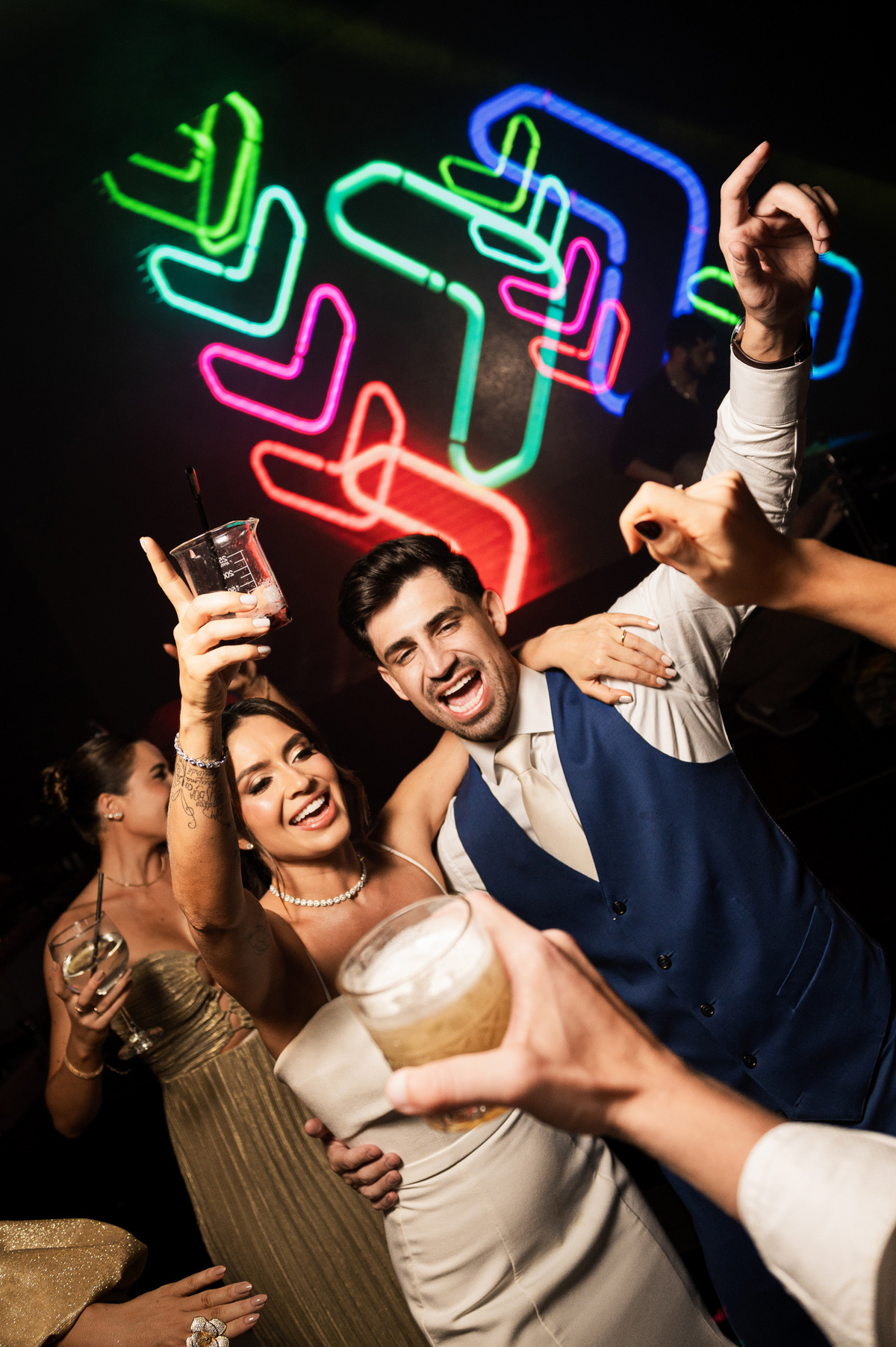 casamentonaserragaucha,altosdovale,carlanegri,anapaulasensolo,definidas,danirizzi,fotografoemcaxiasdosul,fotografonaserragaucha,fotografodecasamento,momentweddingfilms,vanessacarra,vestidodenoiva,maquiagemparanoiva,tendenciasparacasamento,swarovski