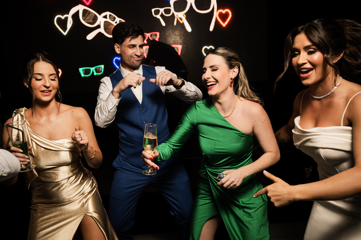 casamentonaserragaucha,altosdovale,carlanegri,anapaulasensolo,definidas,danirizzi,fotografoemcaxiasdosul,fotografonaserragaucha,fotografodecasamento,momentweddingfilms,vanessacarra,vestidodenoiva,maquiagemparanoiva,tendenciasparacasamento,swarovski