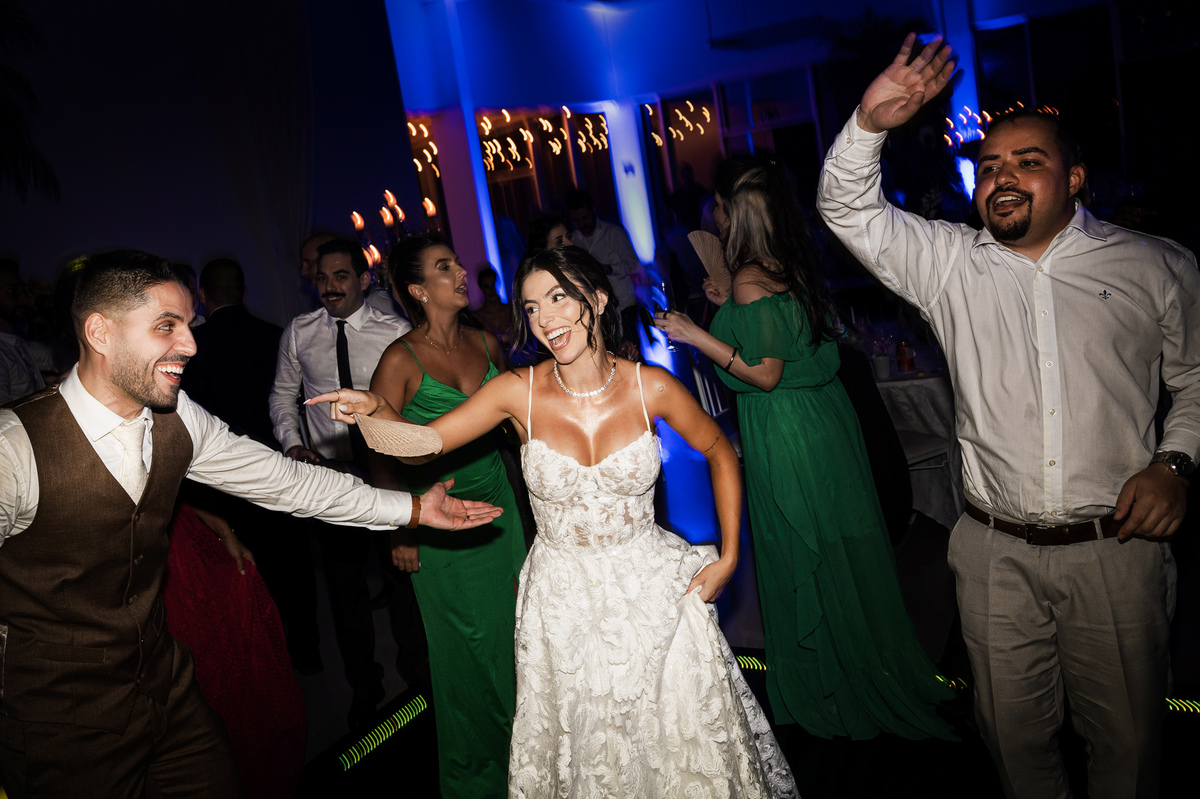 studiojuharaujo,casamentoexterno,casamentonaserragaucha,altosdovale,fotografoemcaxiasdosul,fotografodecasamentors,anadottoatelier,vestidodanoiva,danirizzi,galiottofilmes,bandasambadaamizade,andreimatte,melhorescasamentosserragaucha,lugaresserragaucha