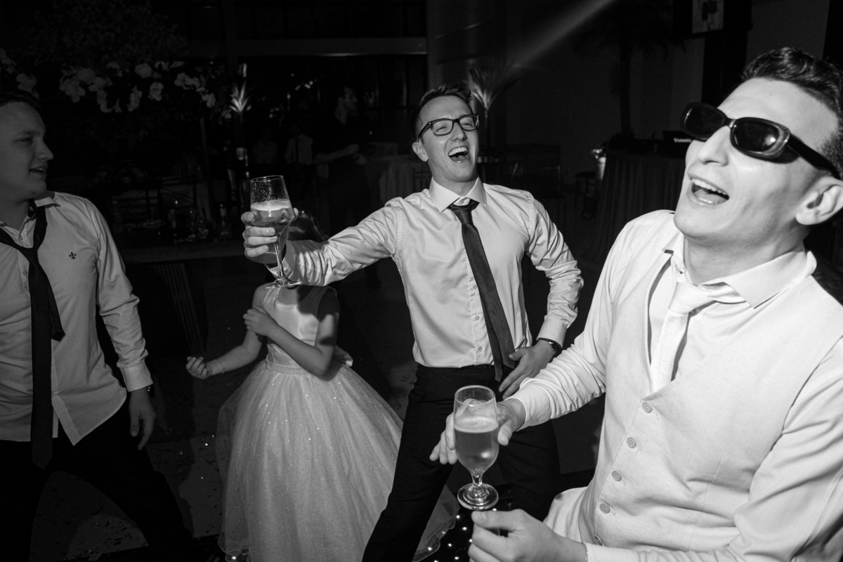 fotografodecasamentors,casamentonaigreja,fotografonors,fotografoserragaucha,marcelaschaefer,robertaselau,casamentoemtupandi,casamentoemsalvadordosul,konzenplatz,barbeariaelsalvador,melhoresfotosdecasamento