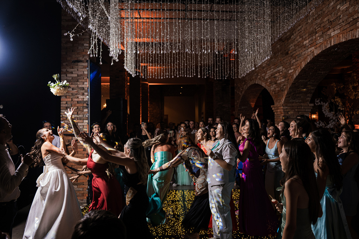 casamentoemvacaria,serragaucha,vinicolacampestre,lugarespracasar,destinationweddingserragaucha,casamentoemvinicola,vinicolasbrasil,vinicolasRS,casamentoderevista,melhorescasamentoRS,fotografodecasamentoserragaucha,fotografonoRS,fotosdecasamento,vestido