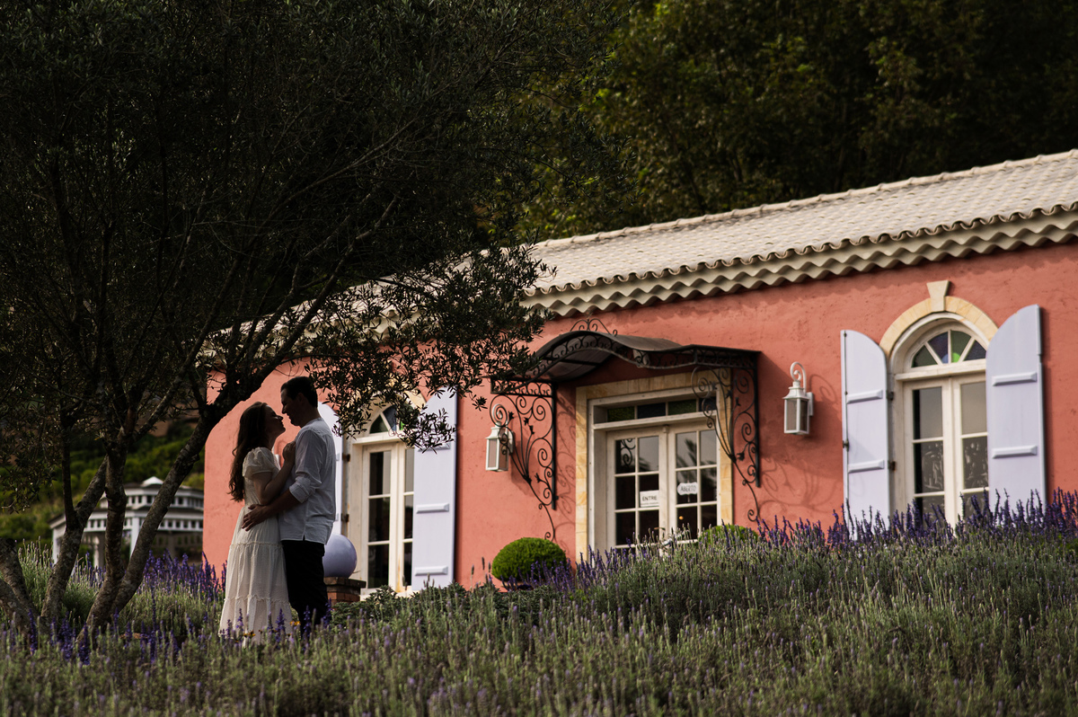 ensaioemgramado,serragaucha,fotografonaserragaucha,parquedelavanda,lugarparaensaio,gramadoecanela,fotosnaserragaucha,melhoresensaiosprewedding,fotografonoRS,lejardin,oquefazeremgramado