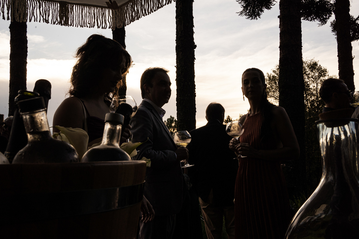 casamentonovaledosvinhedos,casamentonaserragaucha,celebrimomentos,lugarespracasarnaserragaucha,cavegeisse,melhoreslugaresparacasamento,bellocostume,vestidodenoiva,anacarolinaatelier,geisseterroir,decoracaodecasamento,quebrigadeiro,docesdecasamento,