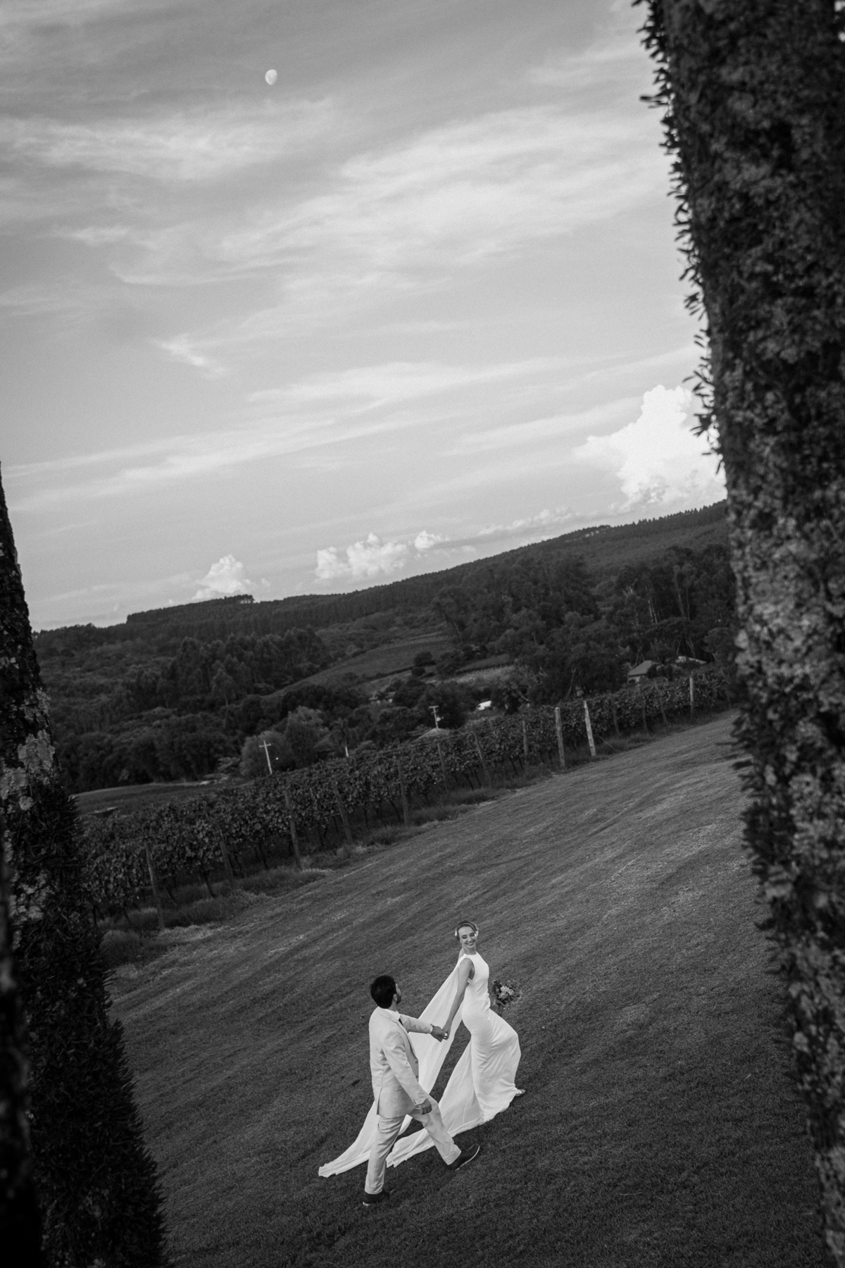 casamentonovaledosvinhedos,casamentonaserragaucha,celebrimomentos,lugarespracasarnaserragaucha,cavegeisse,melhoreslugaresparacasamento,bellocostume,vestidodenoiva,anacarolinaatelier,geisseterroir,decoracaodecasamento,quebrigadeiro,docesdecasamento,