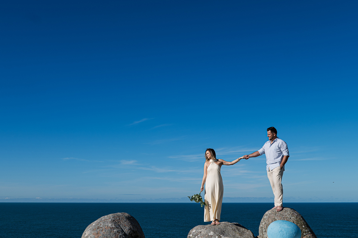 ensaiooprewedding,ensaionapraia,fotografodecasamento,fotografoemsc,faroldesantamarta,precasamento,melhoresfotosdecasal