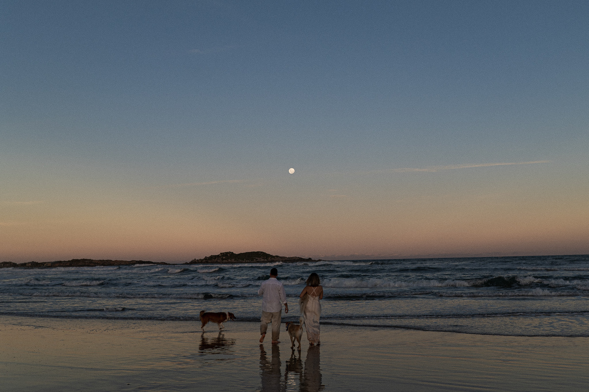 ensaiooprewedding,ensaionapraia,fotografodecasamento,fotografoemsc,faroldesantamarta,precasamento,melhoresfotosdecasal