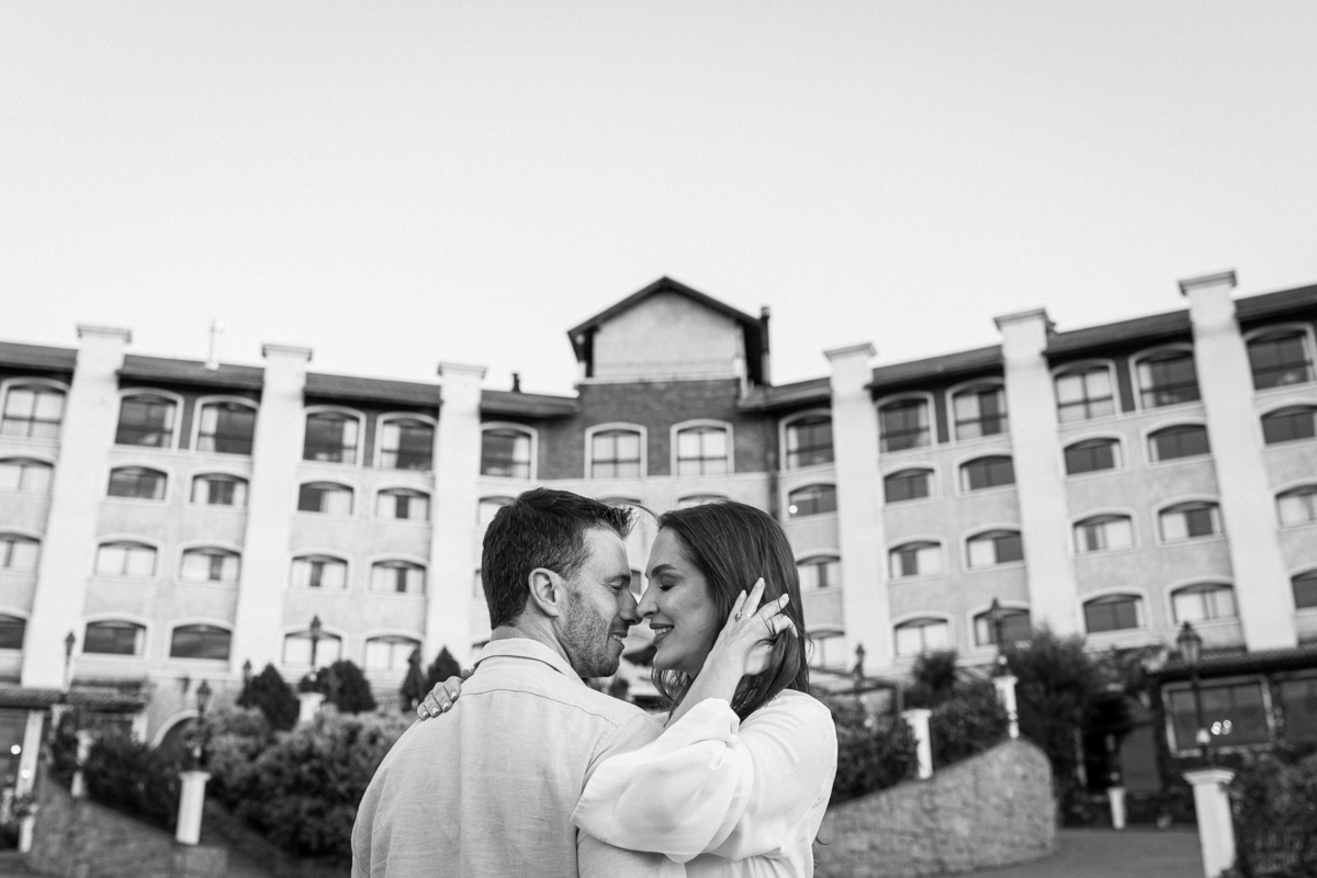 ensaioprewedding,serragaucha,ensaionaserragaucha,fotografonaserragaucha,fotografodecasamentobentogoncalves,gramado,canela,caxiasdosul,spadovinho,valedosvinhedos,melhoresfotosdecasais,ensaiodecasalemhotel,ensaiodecasalelegante