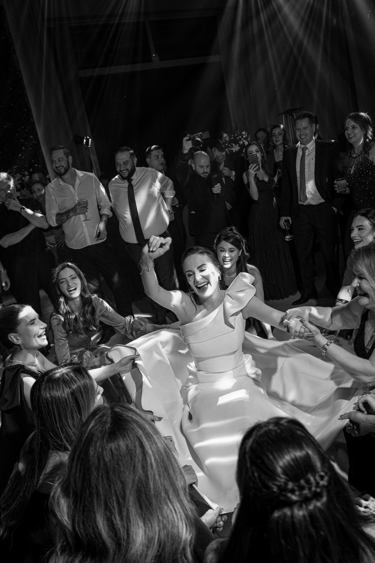 casamentonaserragaucha,valedosvinhedos,marcoluigi,hotelespadovinho,lucaslermen,djdanna,carlanegri,casamentosnaserra,vestidodenoiva,casamentoclassico,casamentoelegante,newframefilms,droneweddings
