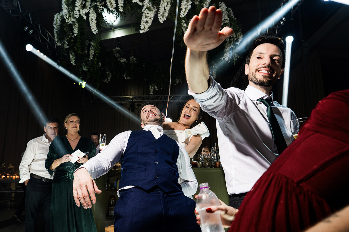casamentonaserragaucha,valedosvinhedos,marcoluigi,hotelespadovinho,lucaslermen,djdanna,carlanegri,casamentosnaserra,vestidodenoiva,casamentoclassico,casamentoelegante,newframefilms,droneweddings