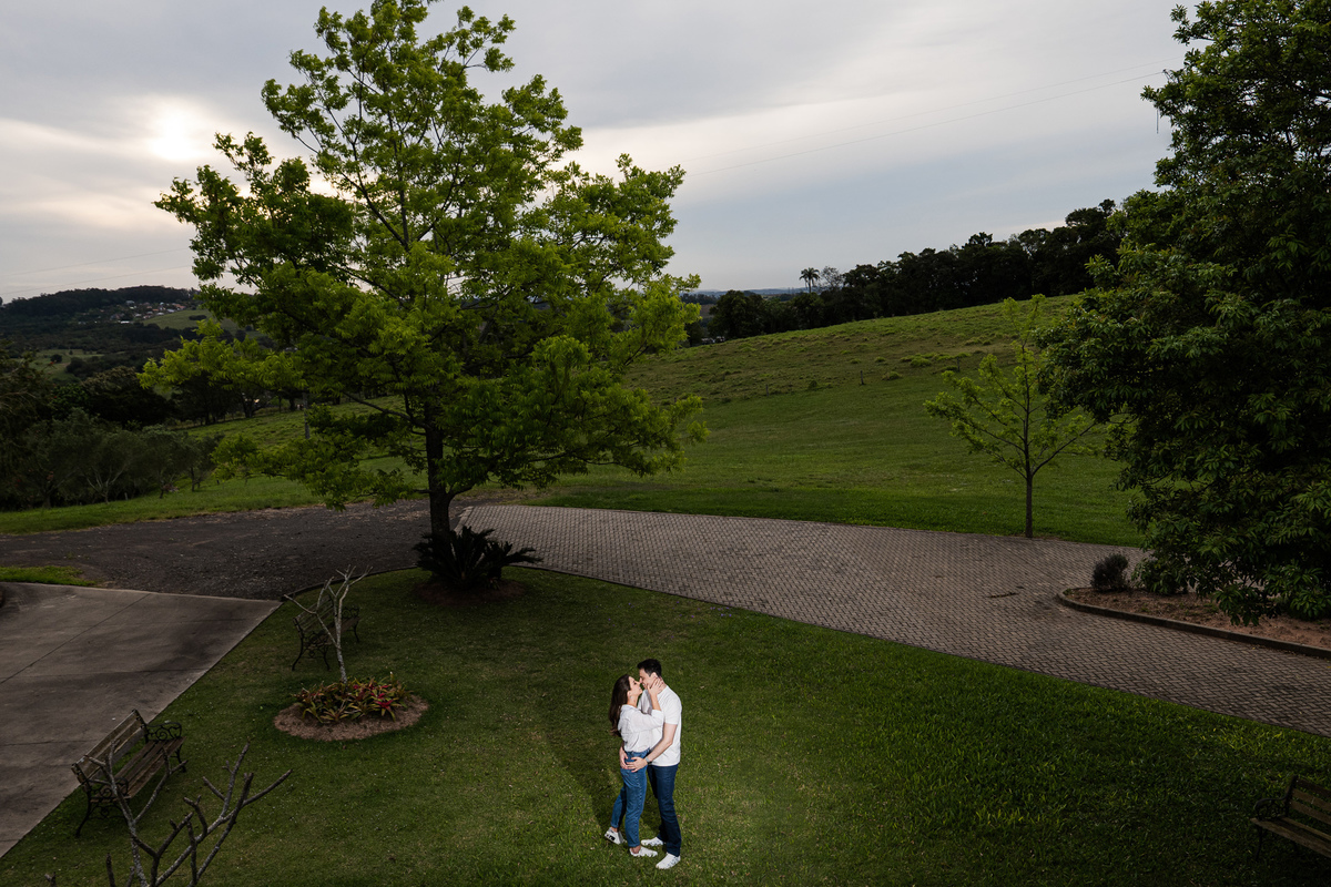 ensaioprecasamento,prewedding,fotografodecasamentonors,portoalegre,novohamburgo,lombagrande,estalagempastoreio,lugarespracasar,casarnoRS,fotosdecasal