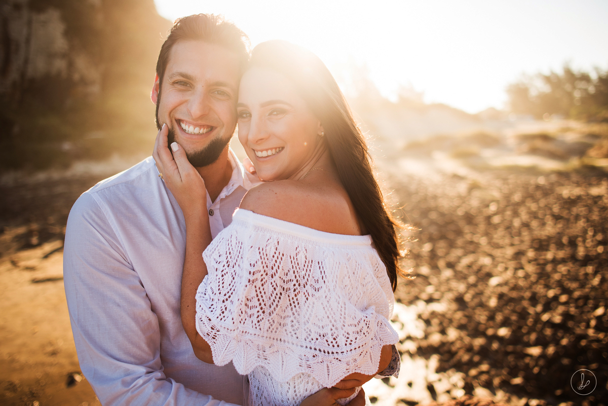 ensaio de casal na praia, fotos de casal na praia, pré casamento em Torres, fotos no por do sol